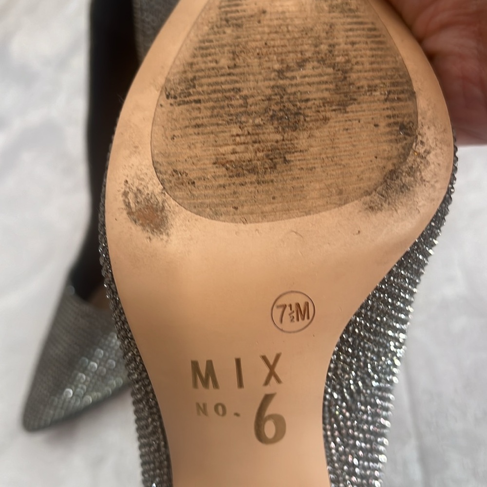 High Heels - Picture 4 of 4